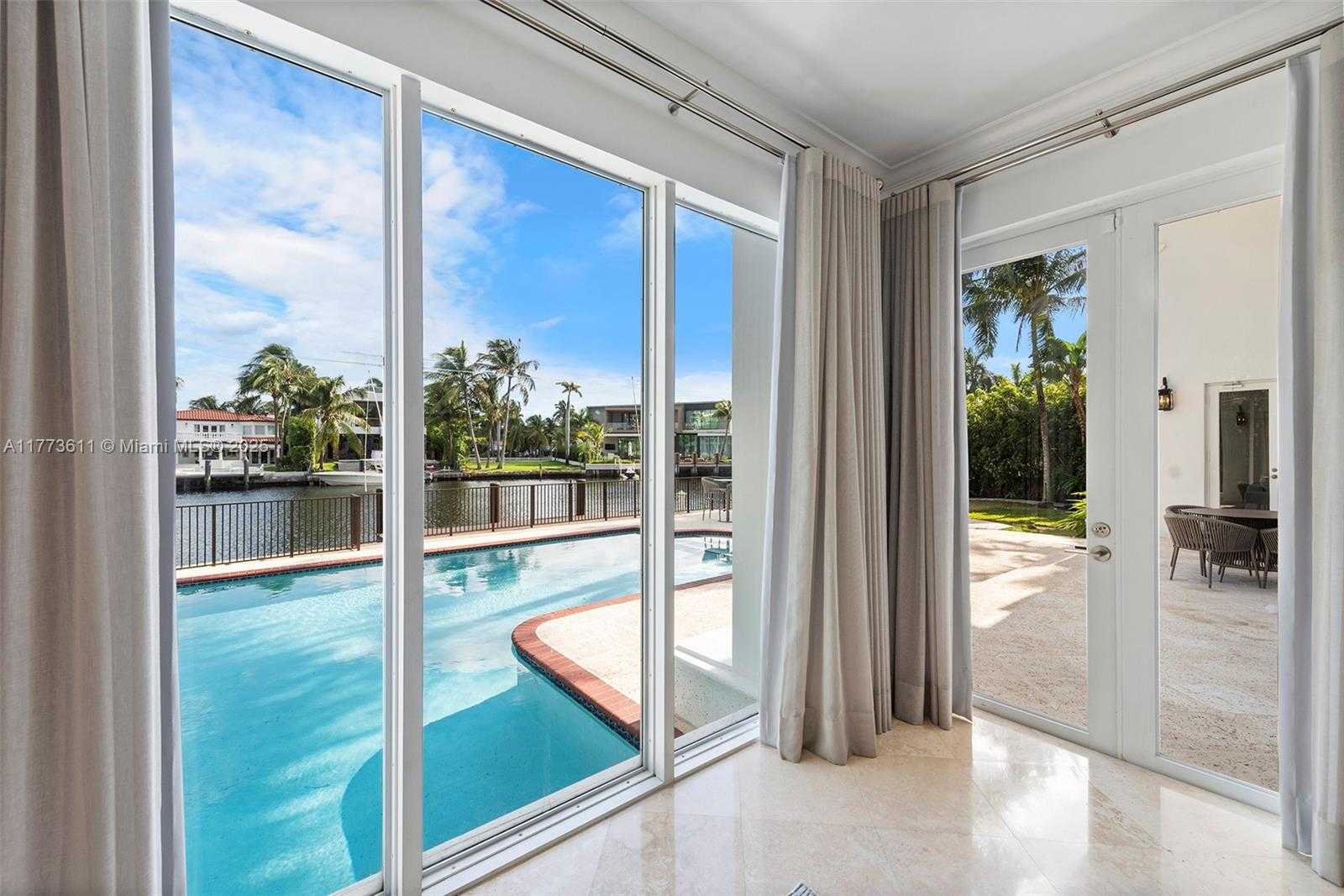 Small Image of 455 CENTRE IS, Golden Beach Number 35