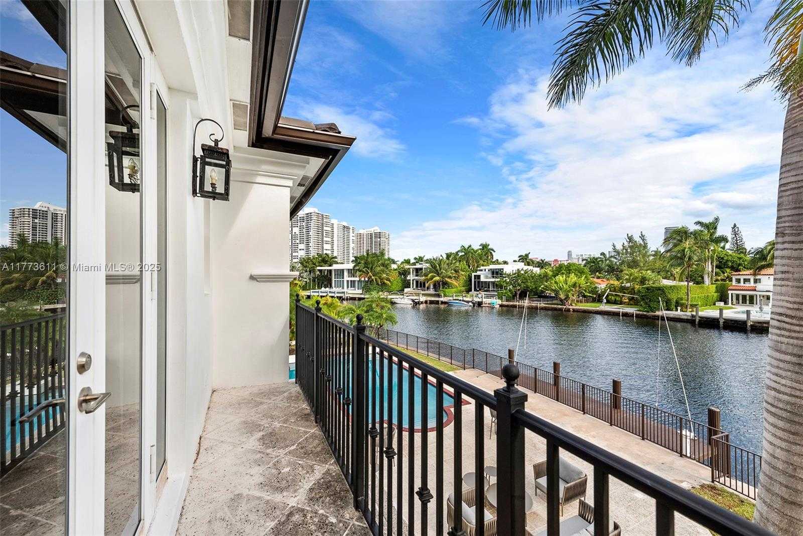 Small Image of 455 CENTRE IS, Golden Beach Number 50