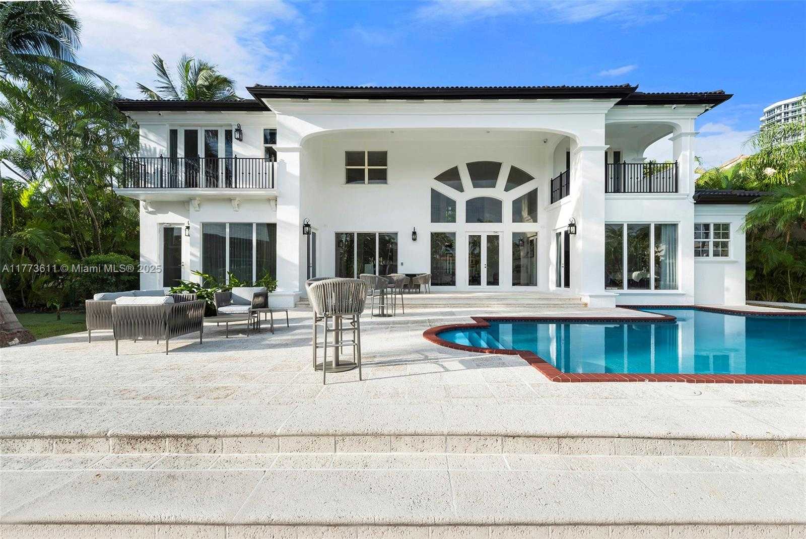 Small Image of 455 CENTRE IS, Golden Beach Number 56