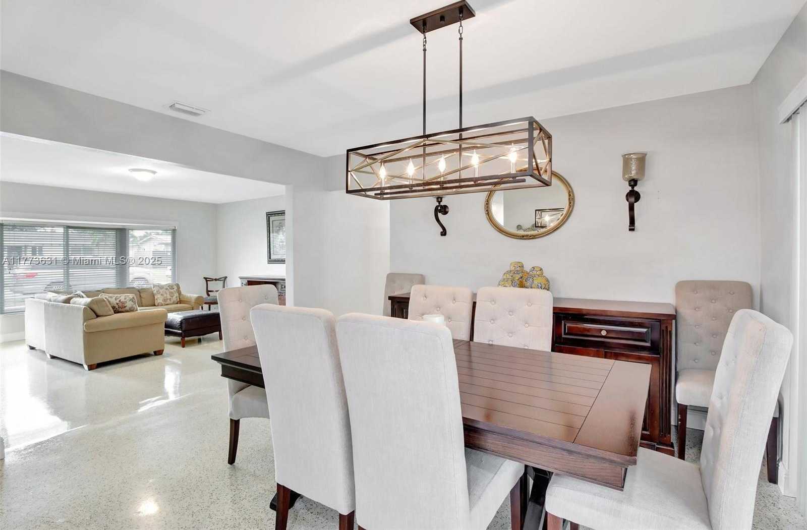 Small Image of 9460 NORTH WEST 3RD ST, Pembroke Pines Number 11