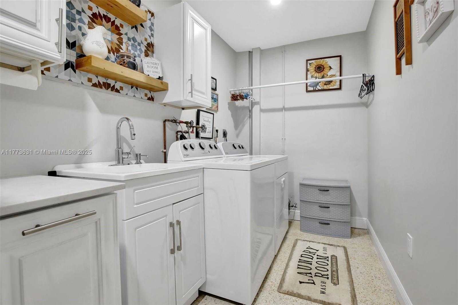 Small Image of 9460 NORTH WEST 3RD ST, Pembroke Pines Number 20