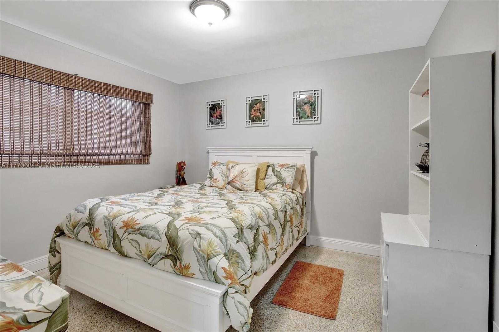 Small Image of 9460 NORTH WEST 3RD ST, Pembroke Pines Number 28