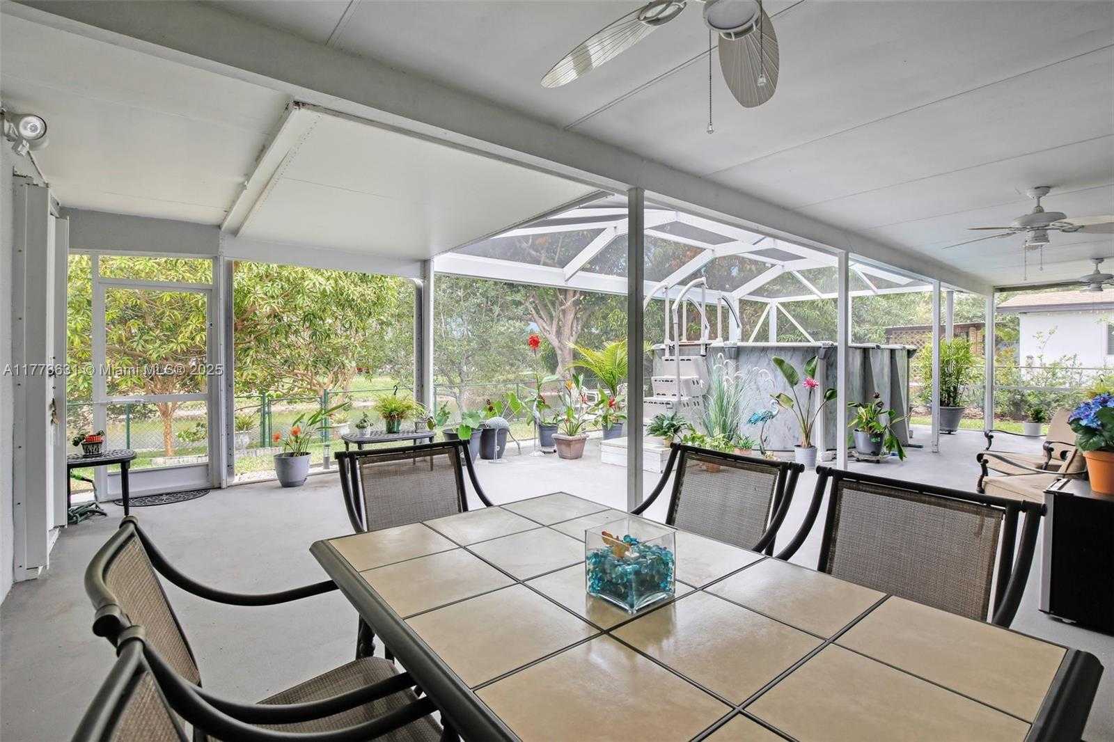 Small Image of 9460 NORTH WEST 3RD ST, Pembroke Pines Number 34