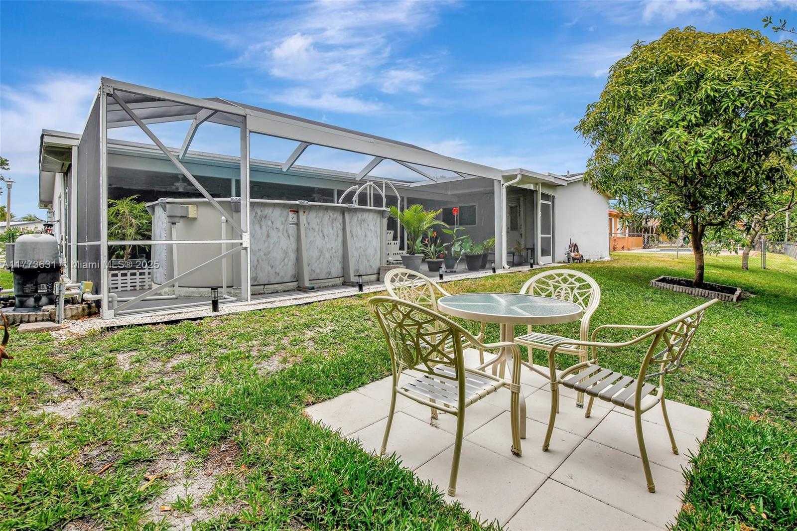 Small Image of 9460 NORTH WEST 3RD ST, Pembroke Pines Number 39