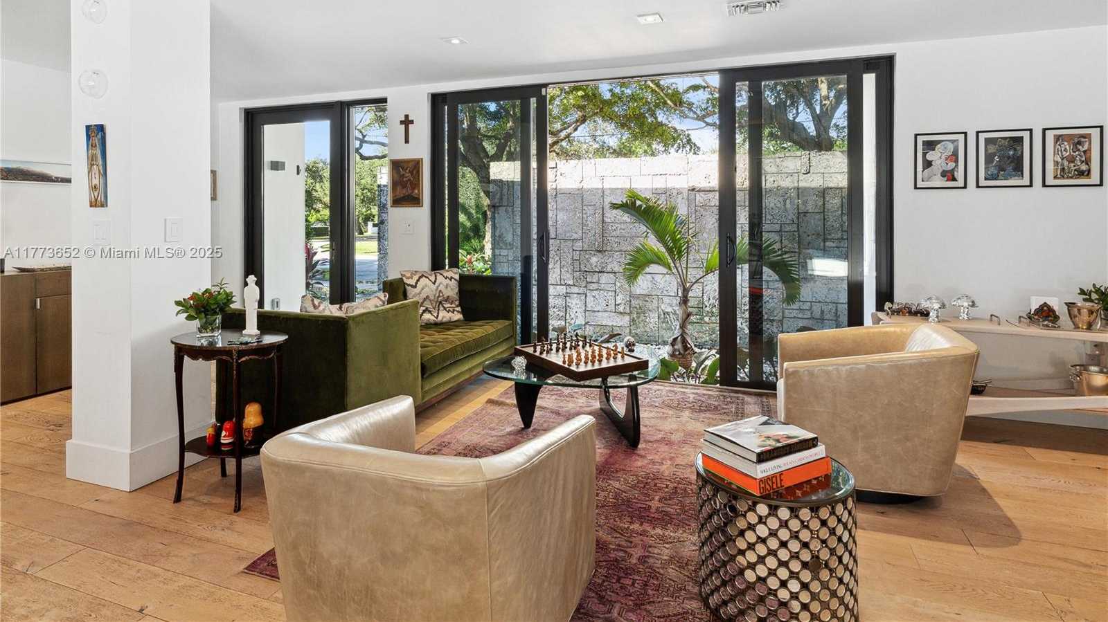 Small Image of 1060 ALFONSO AVE, Coral Gables Number 14