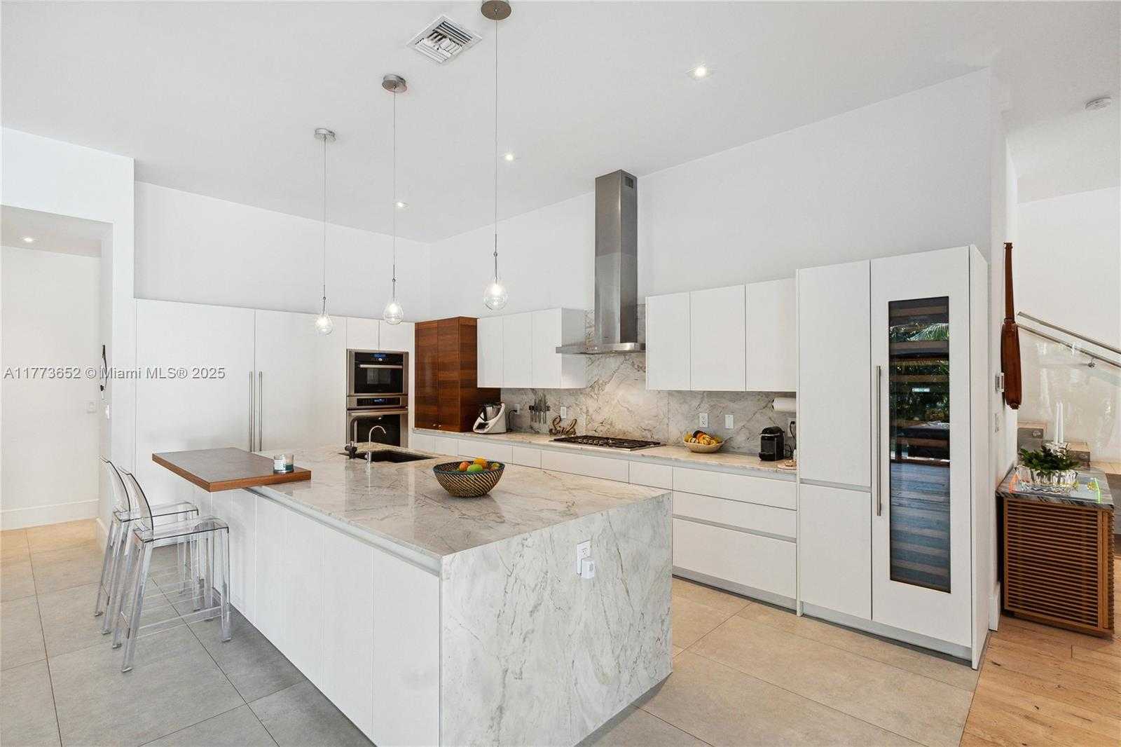 Small Image of 1060 ALFONSO AVE, Coral Gables Number 16