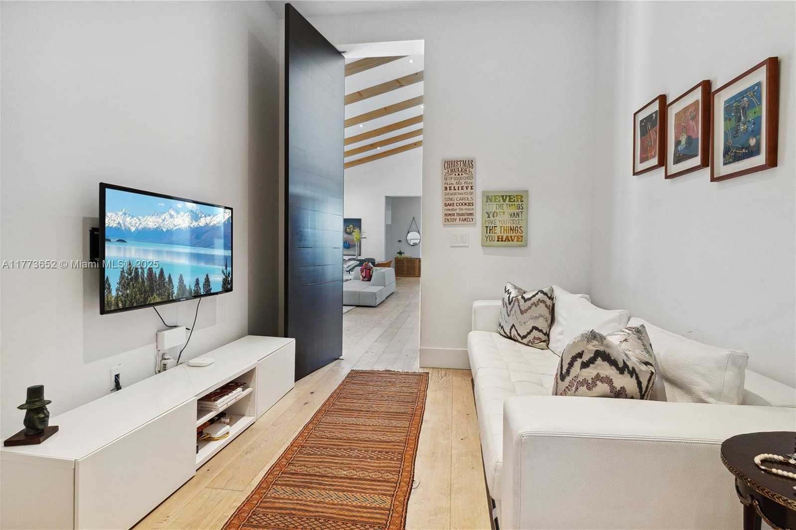 Small Image of 1060 ALFONSO AVE, Coral Gables Number 21