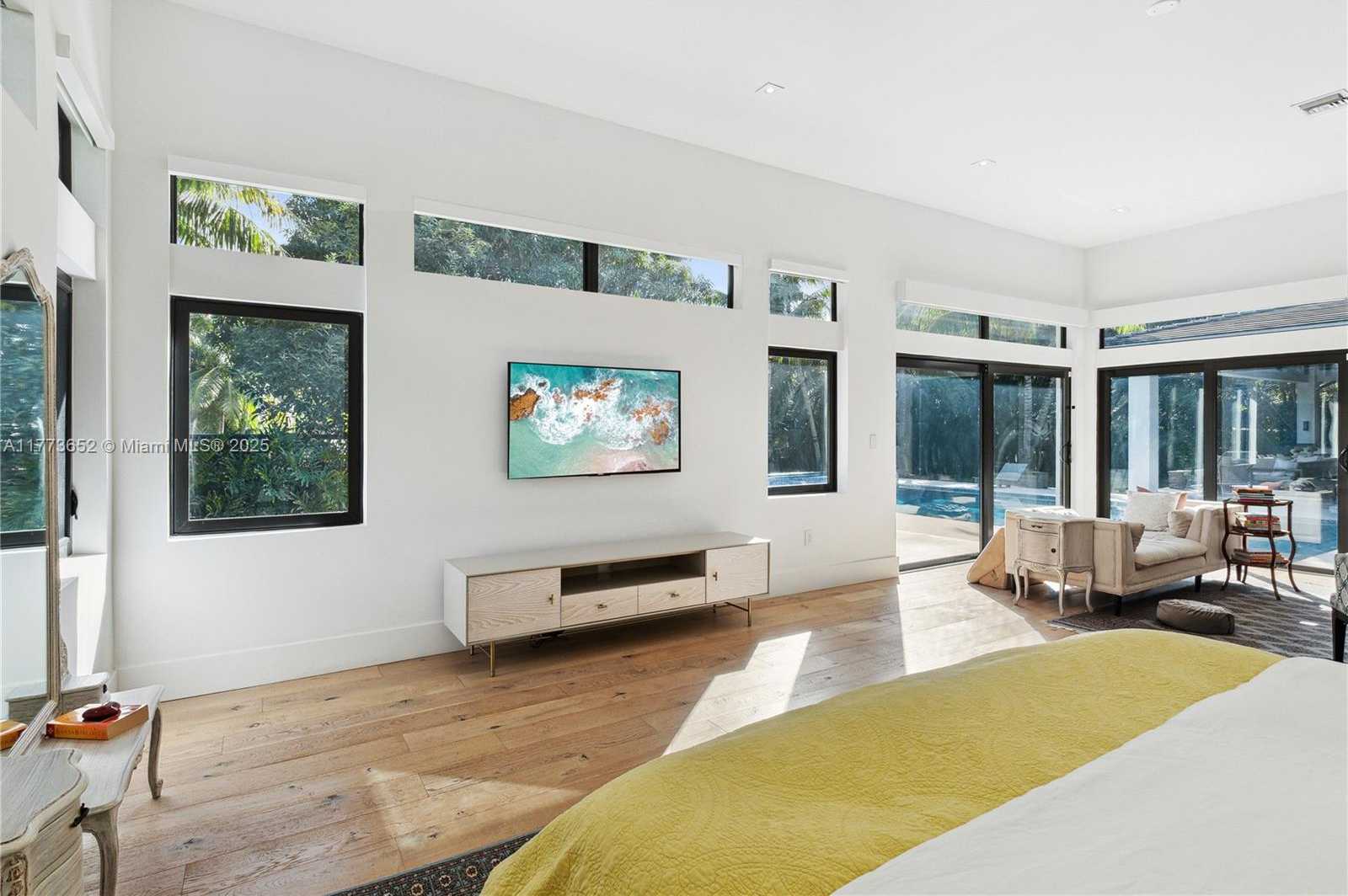 Small Image of 1060 ALFONSO AVE, Coral Gables Number 24