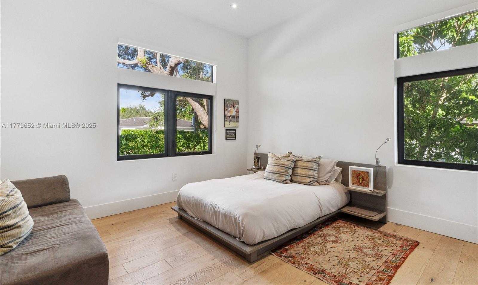 Small Image of 1060 ALFONSO AVE, Coral Gables Number 30