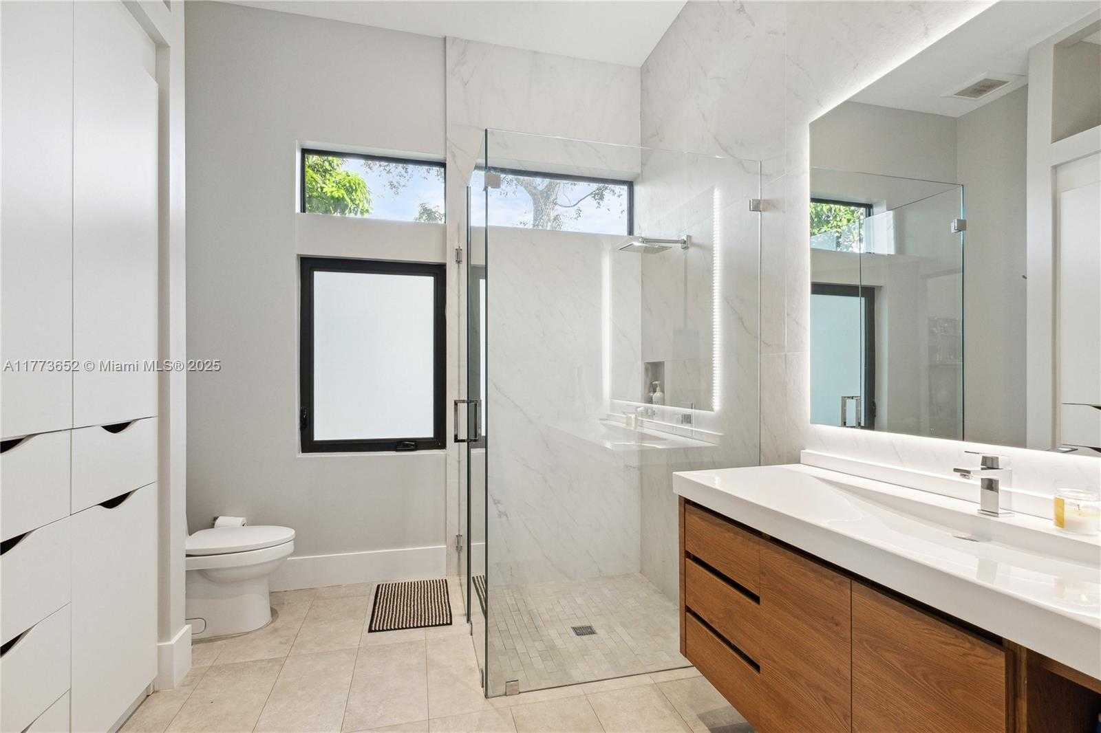 Small Image of 1060 ALFONSO AVE, Coral Gables Number 31