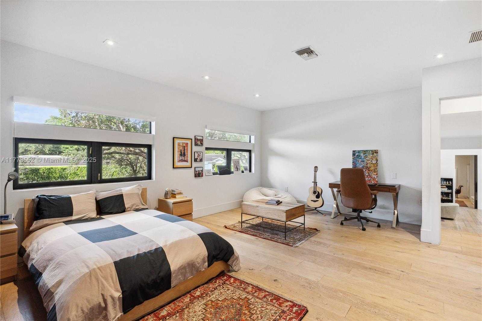 Small Image of 1060 ALFONSO AVE, Coral Gables Number 33