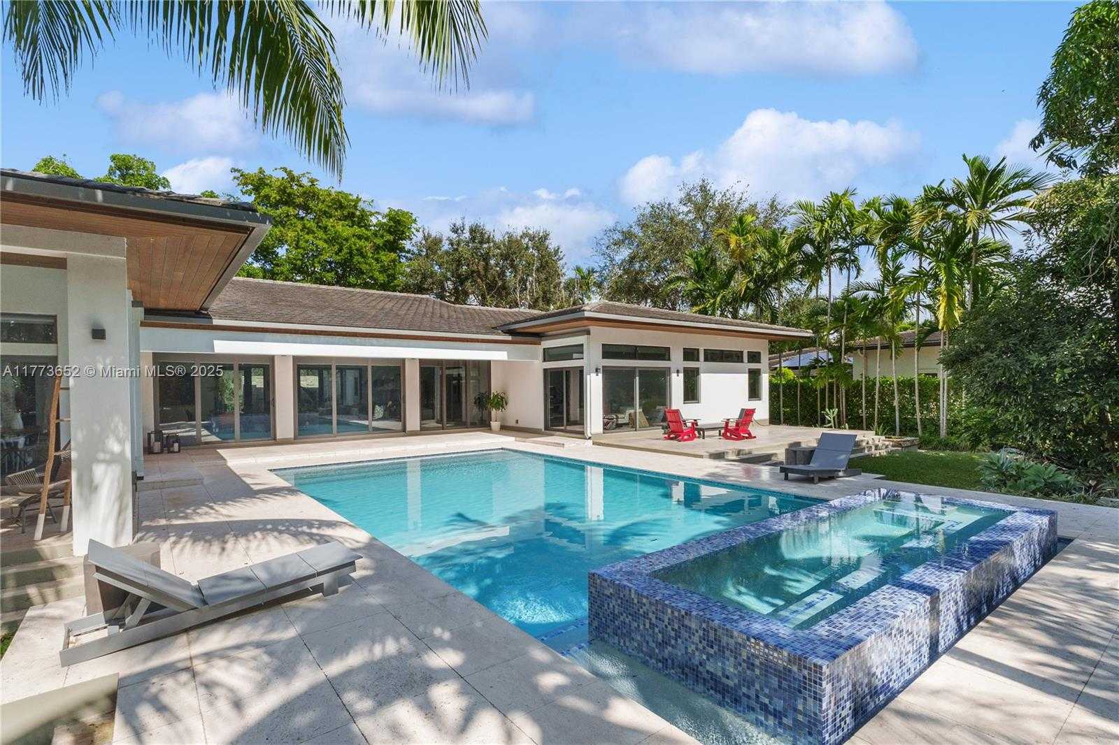 Small Image of 1060 ALFONSO AVE, Coral Gables Number 42