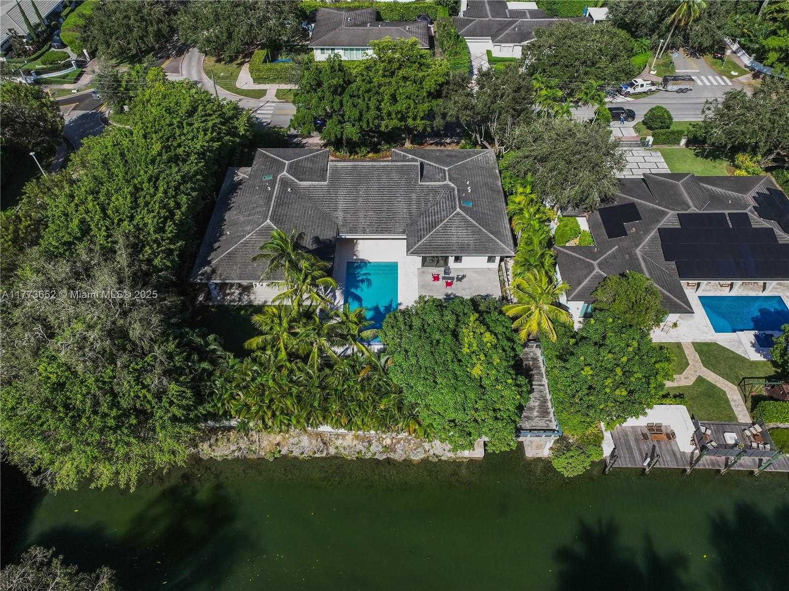 Small Image of 1060 ALFONSO AVE, Coral Gables Number 51