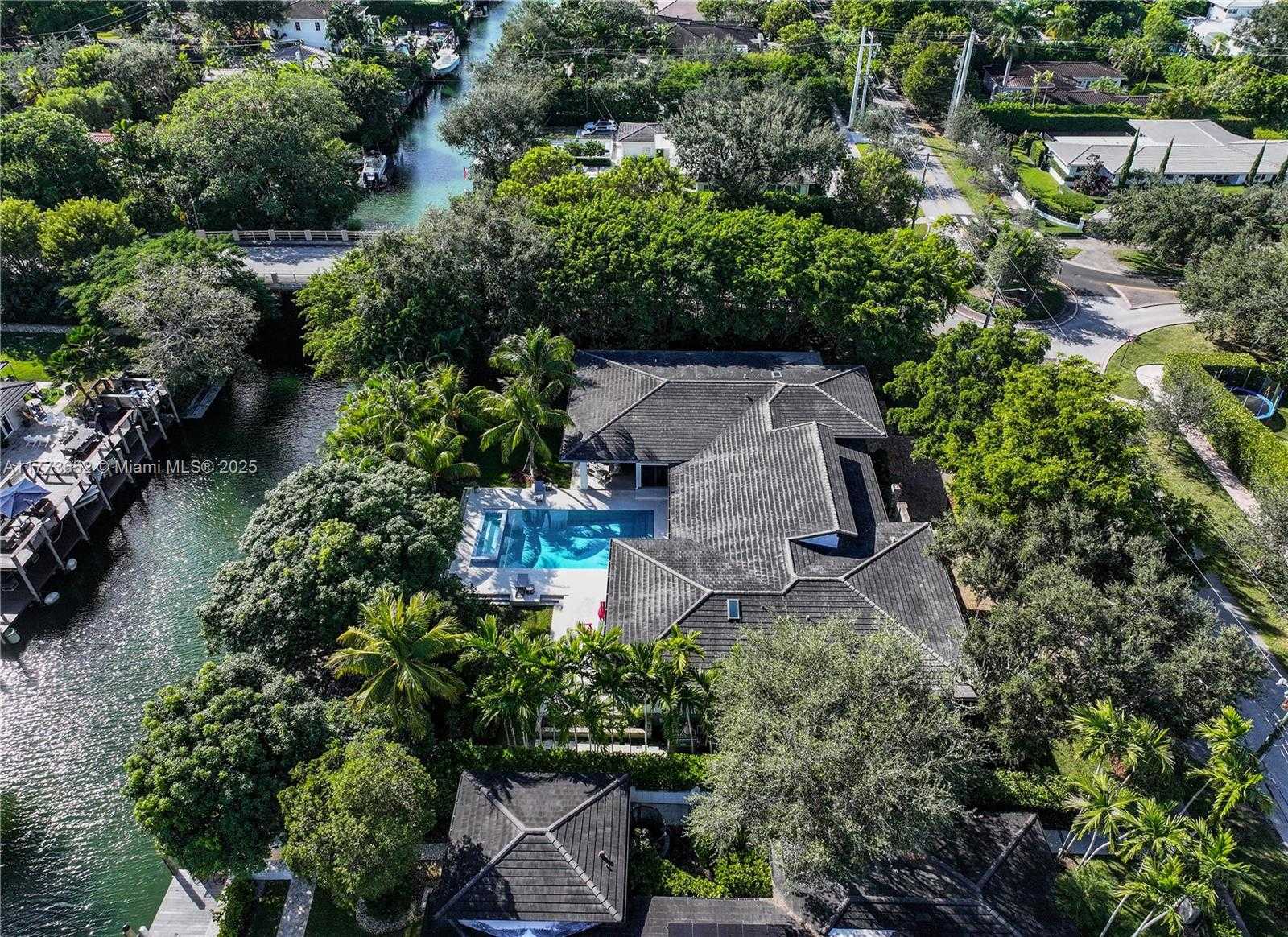 Small Image of 1060 ALFONSO AVE, Coral Gables Number 52