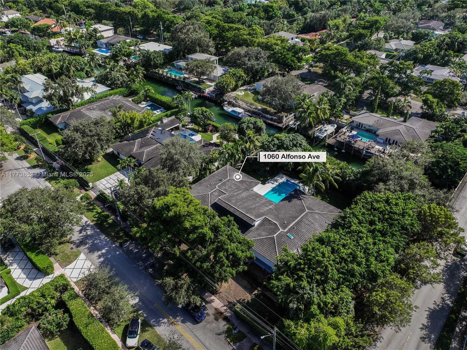 Small Image of 1060 ALFONSO AVE, Coral Gables Number 53