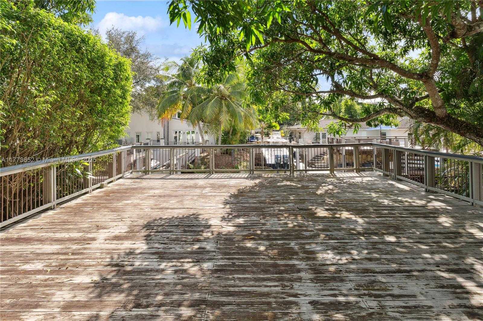 Small Image of 1060 ALFONSO AVE, Coral Gables Number 59