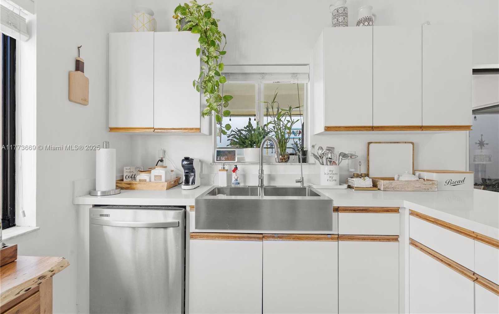 Small Image of 10042 SOUTH WEST 220TH ST, Cutler Bay Number 13