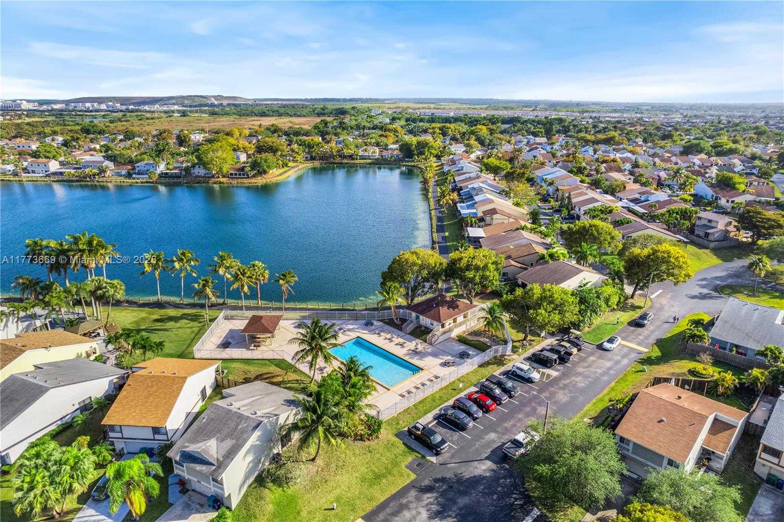 Small Image of 10042 SOUTH WEST 220TH ST, Cutler Bay Number 37