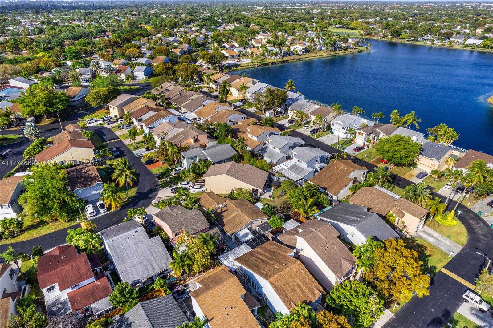 Small Image of 10042 SOUTH WEST 220TH ST, Cutler Bay Number 38