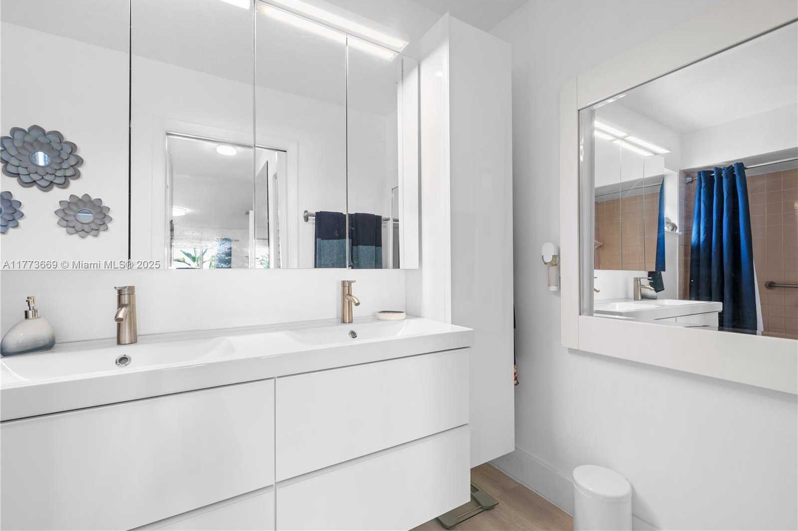 Small Image of 10042 SOUTH WEST 220TH ST, Cutler Bay Number 9