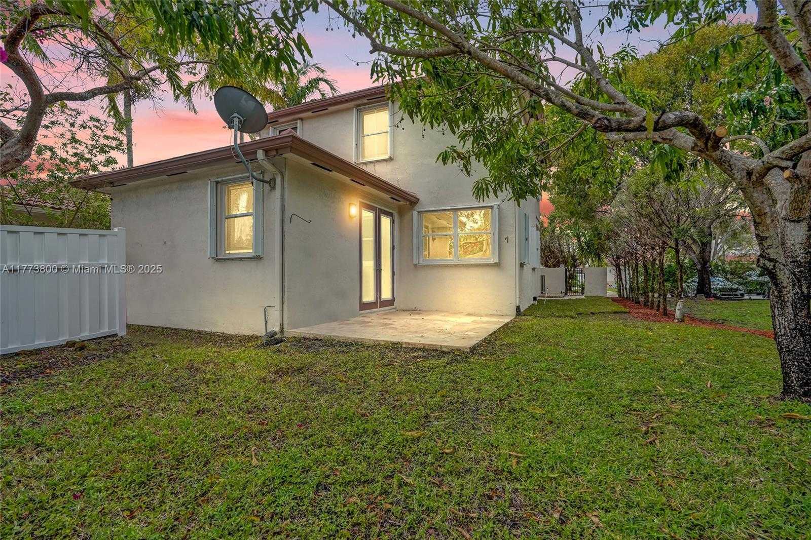 Small Image of 218 NORTH WEST 75TH TER, Plantation Number 23
