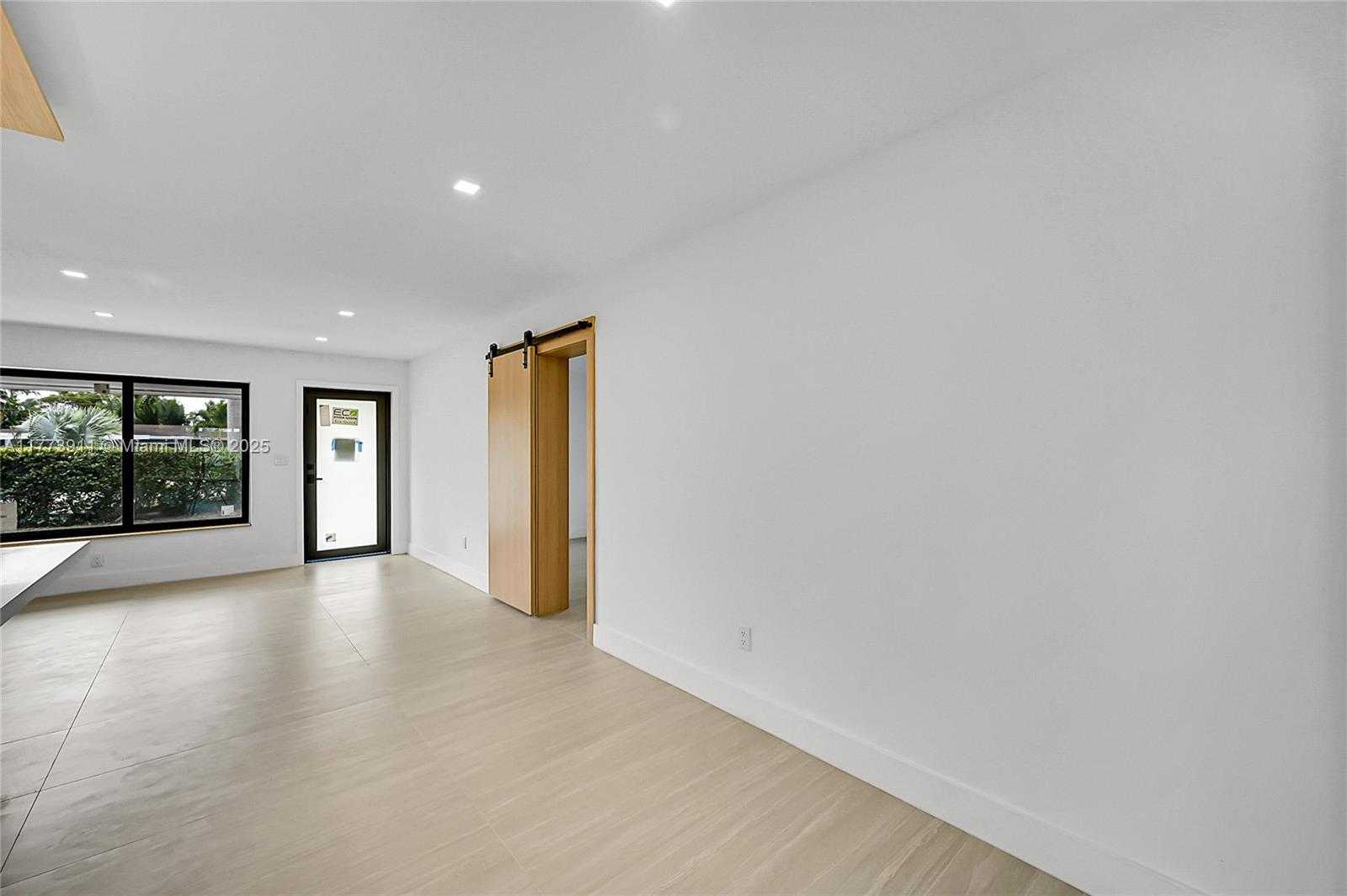 Small Image of 121 NORTH WEST 35TH ST, Oakland Park Number 11