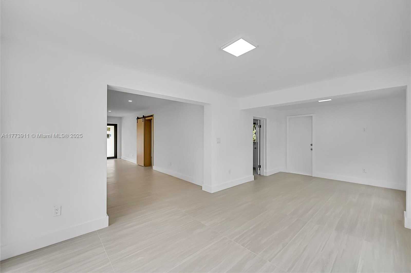 Small Image of 121 NORTH WEST 35TH ST, Oakland Park Number 13