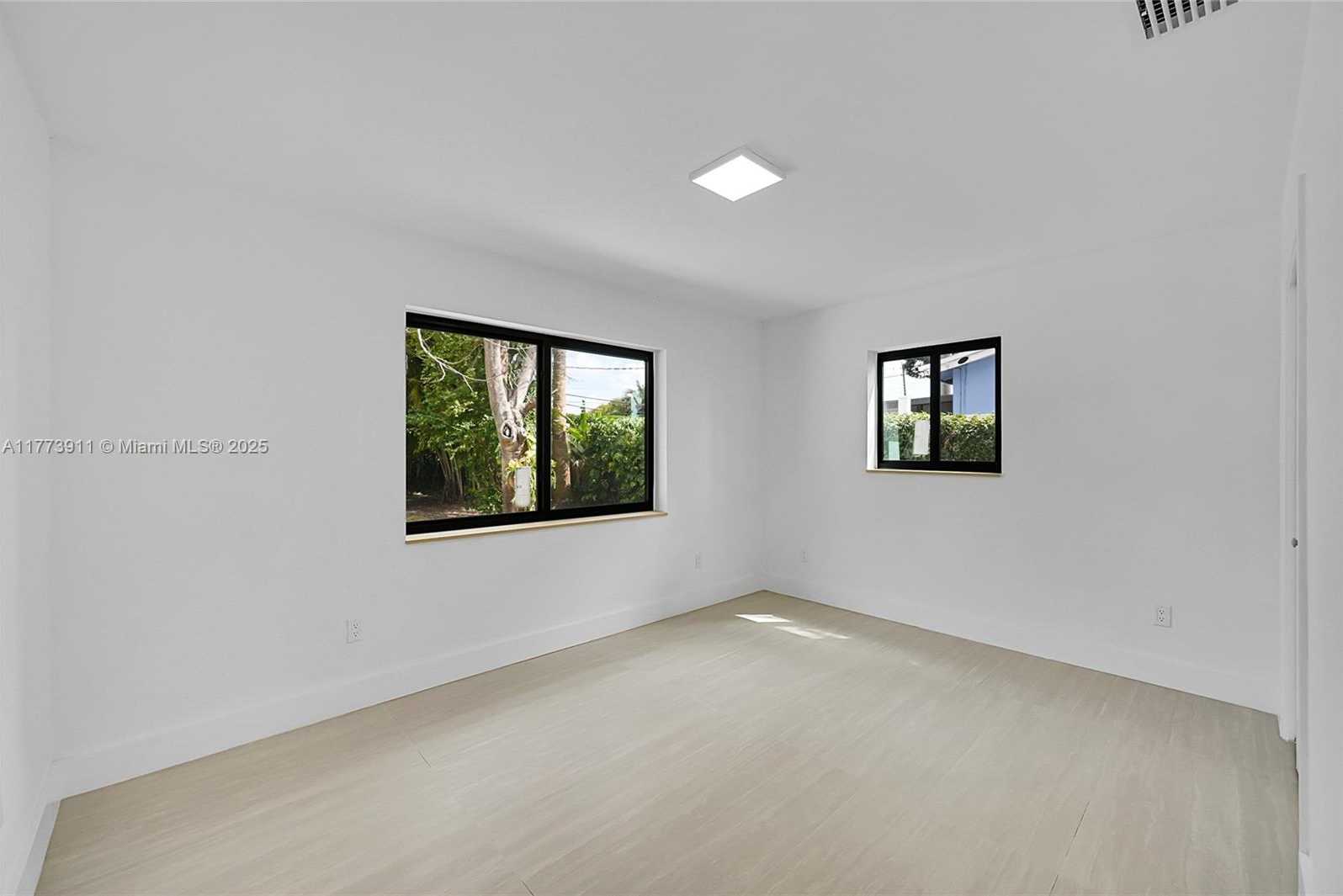 Small Image of 121 NORTH WEST 35TH ST, Oakland Park Number 18