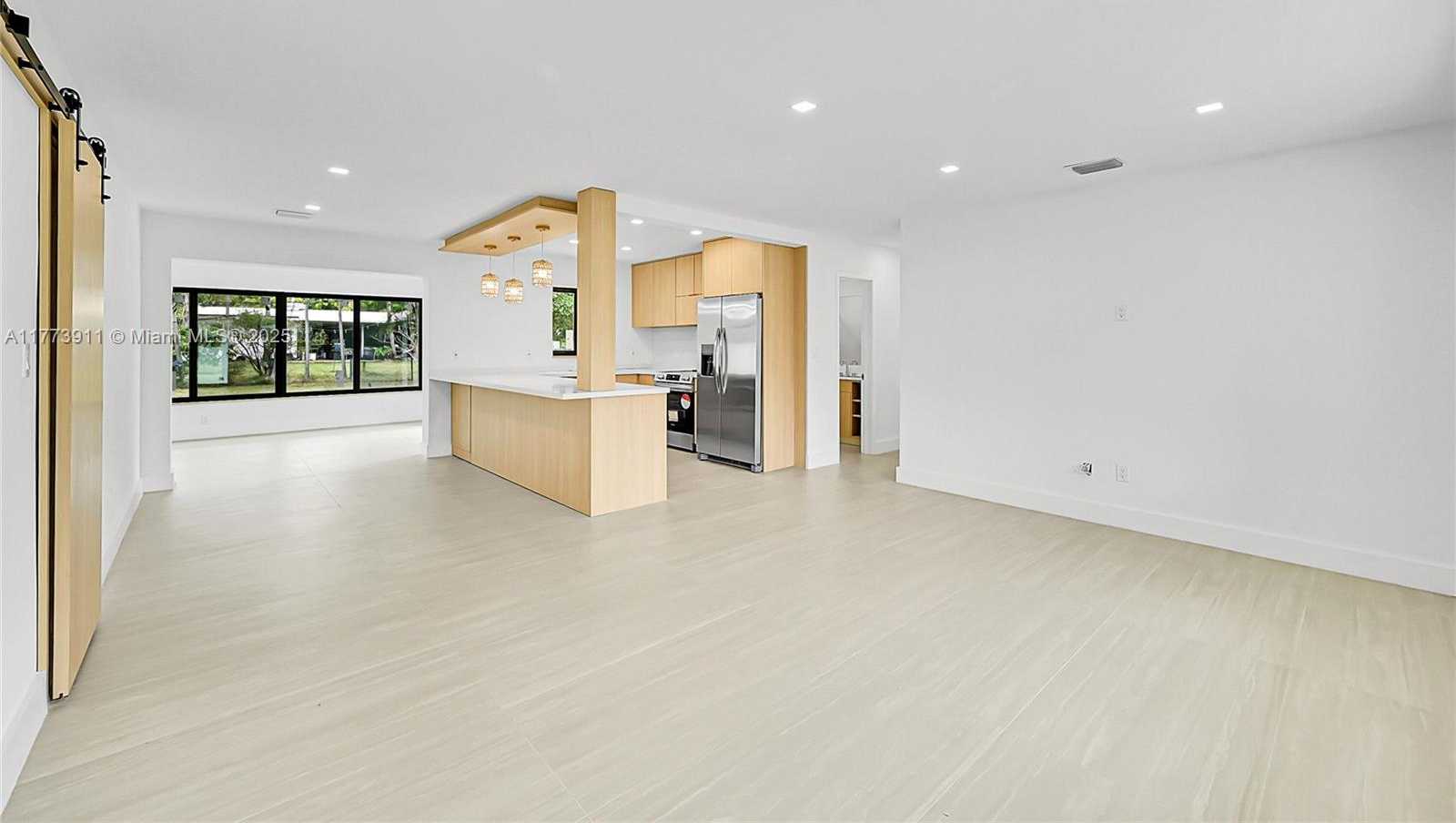Small Image of 121 NORTH WEST 35TH ST, Oakland Park Number 2