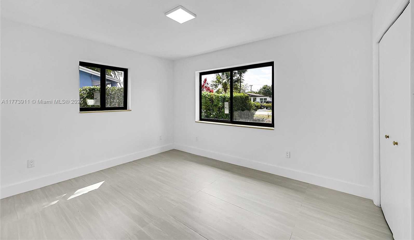 Small Image of 121 NORTH WEST 35TH ST, Oakland Park Number 24