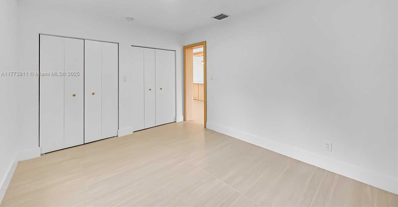 Small Image of 121 NORTH WEST 35TH ST, Oakland Park Number 30