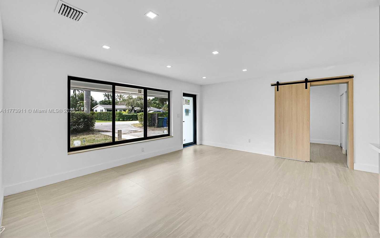 Small Image of 121 NORTH WEST 35TH ST, Oakland Park Number 5