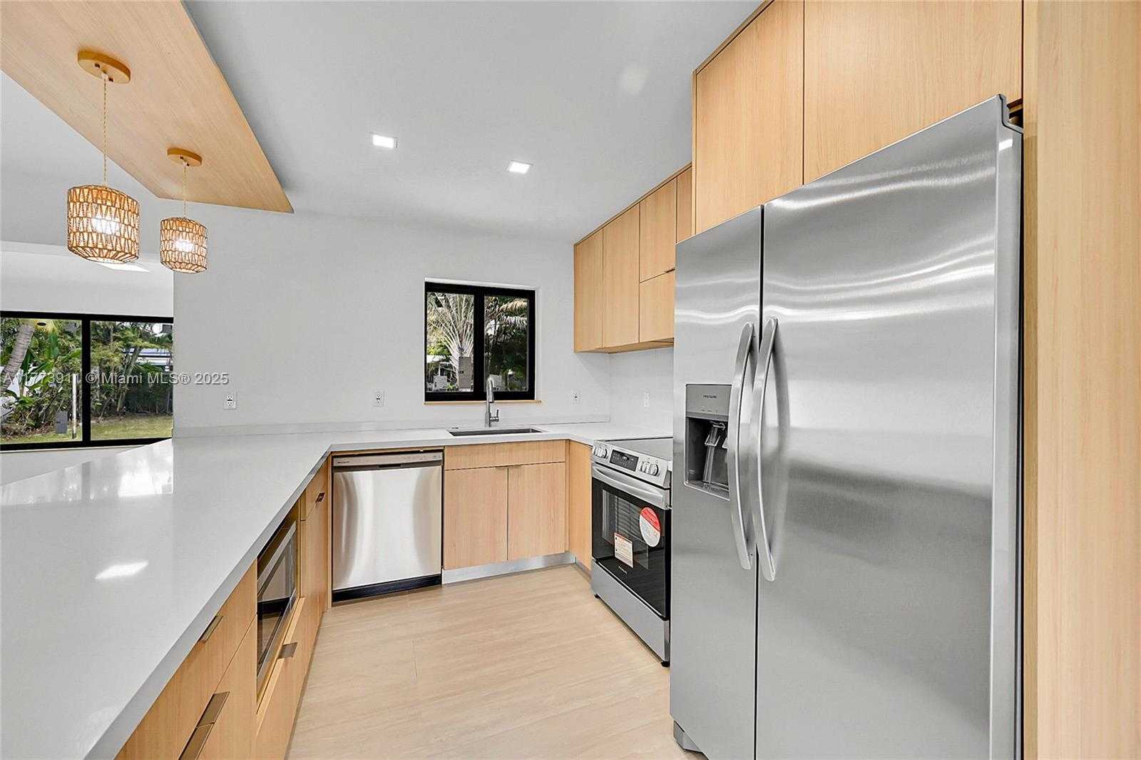 Small Image of 121 NORTH WEST 35TH ST, Oakland Park Number 7