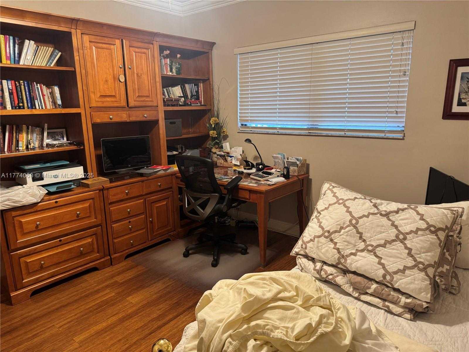 Small Image of 14679 GLENCAIRN RD, Miami Lakes Number 11