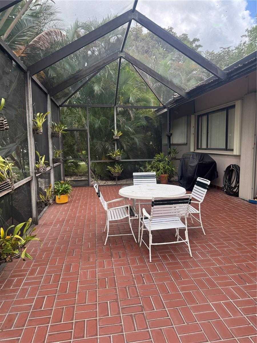 Small Image of 14679 GLENCAIRN RD, Miami Lakes Number 25