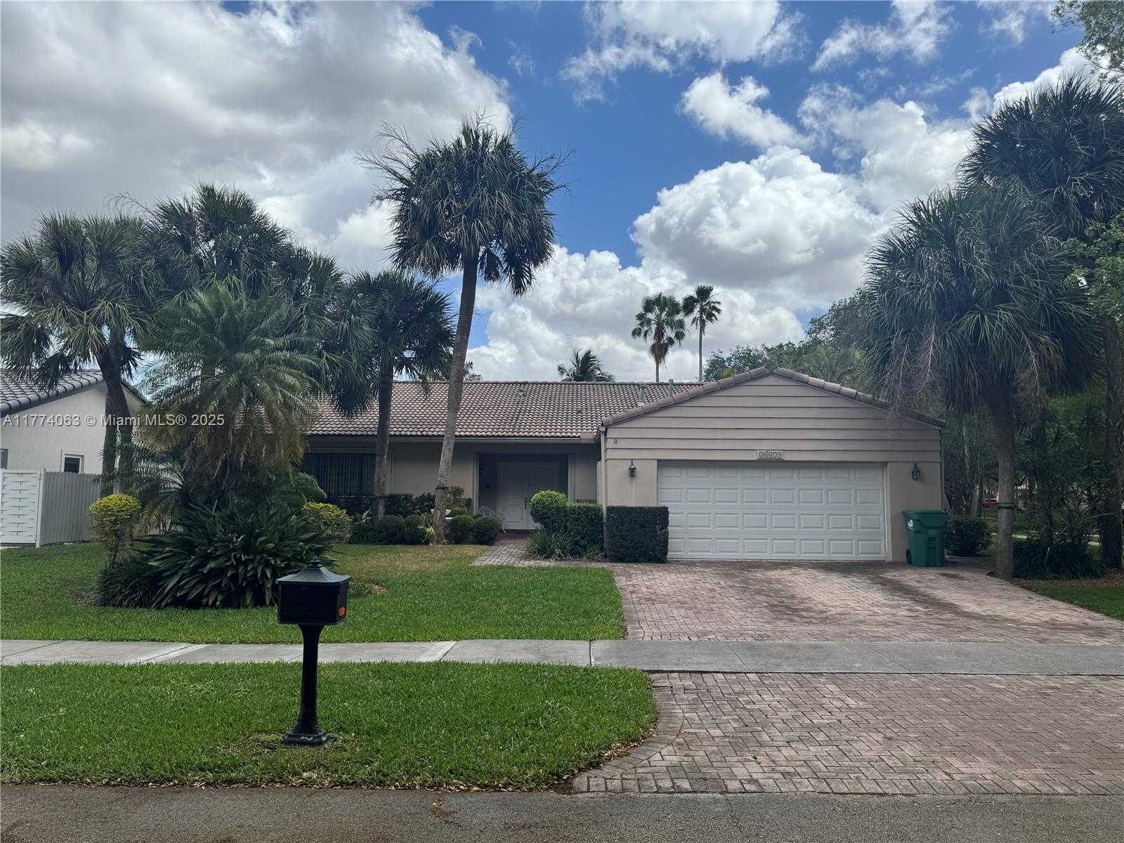 Small Image of 14679 GLENCAIRN RD, Miami Lakes Number 28