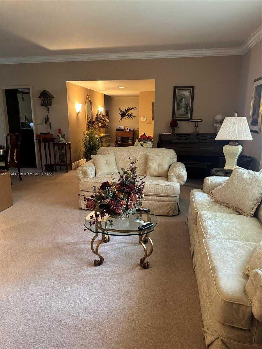 Small Image of 14679 GLENCAIRN RD, Miami Lakes Number 3