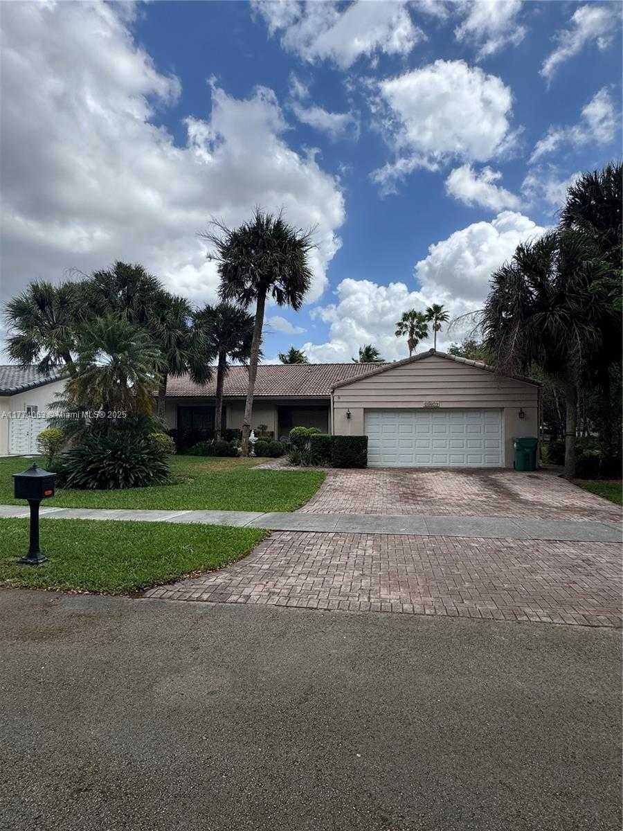Small Image of 14679 GLENCAIRN RD, Miami Lakes Number 30