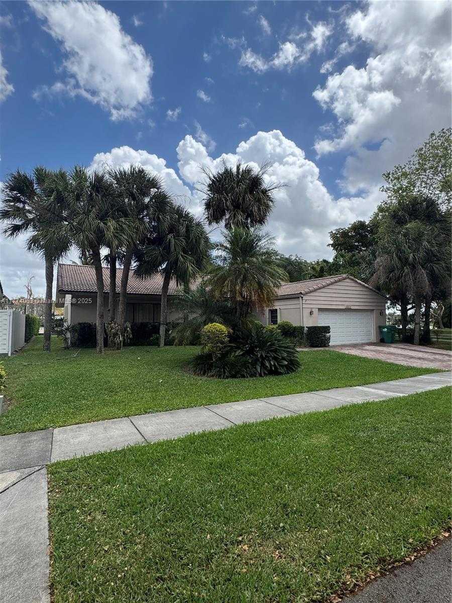 Small Image of 14679 GLENCAIRN RD, Miami Lakes Number 32