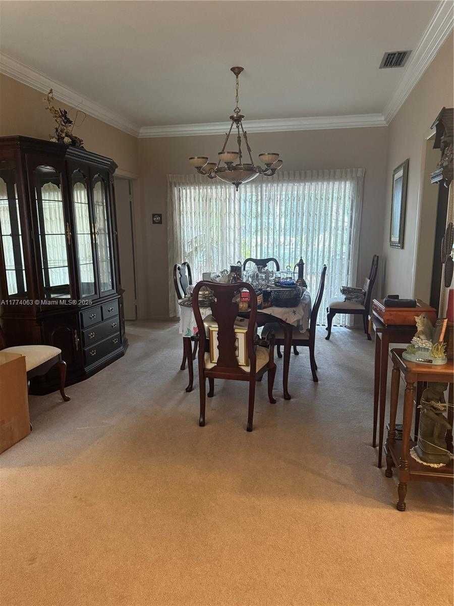 Small Image of 14679 GLENCAIRN RD, Miami Lakes Number 4