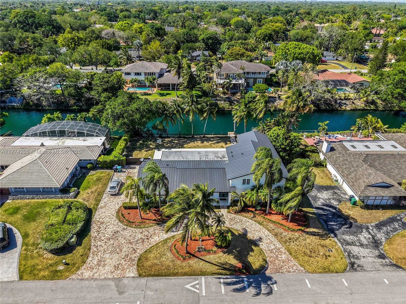 Small Image of 7501 SOUTH WEST 174TH ST, Palmetto Bay Number 11