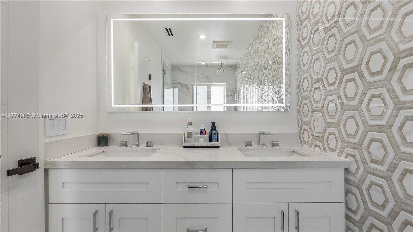 Small Image of 7501 SOUTH WEST 174TH ST, Palmetto Bay Number 26