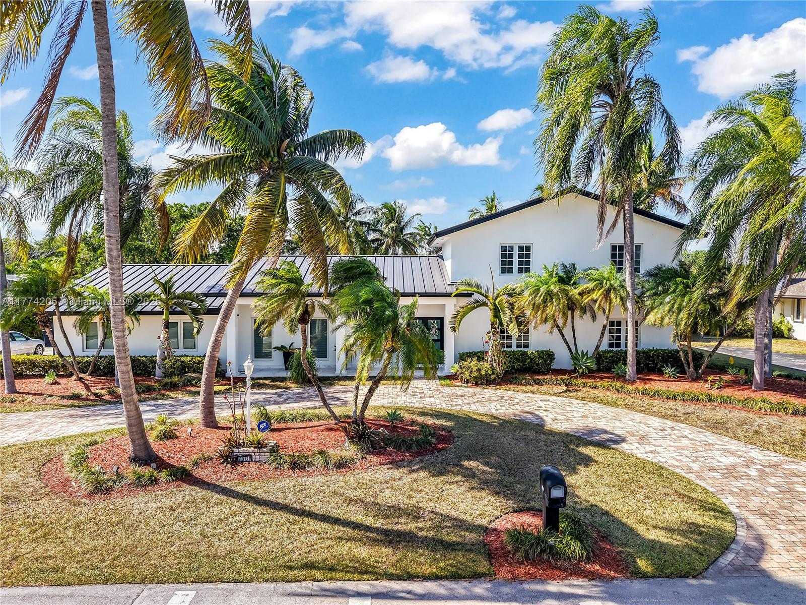 Small Image of 7501 SOUTH WEST 174TH ST, Palmetto Bay Number 7