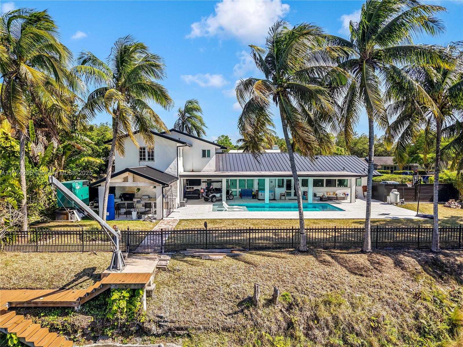 Small Image of 7501 SOUTH WEST 174TH ST, Palmetto Bay Number 9