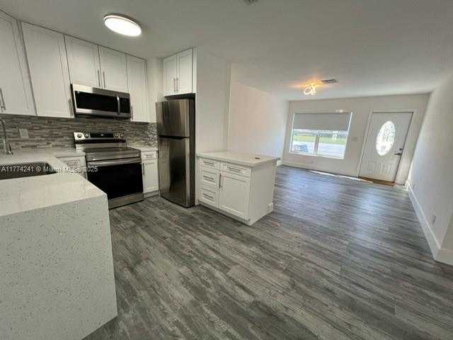 Small Image of 6761 SHERIDAN ST, Hollywood Number 8