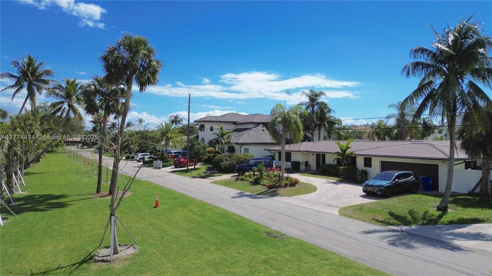 Small Image of 2880 NORTH EAST 23RD PL, Pompano Beach Number 2