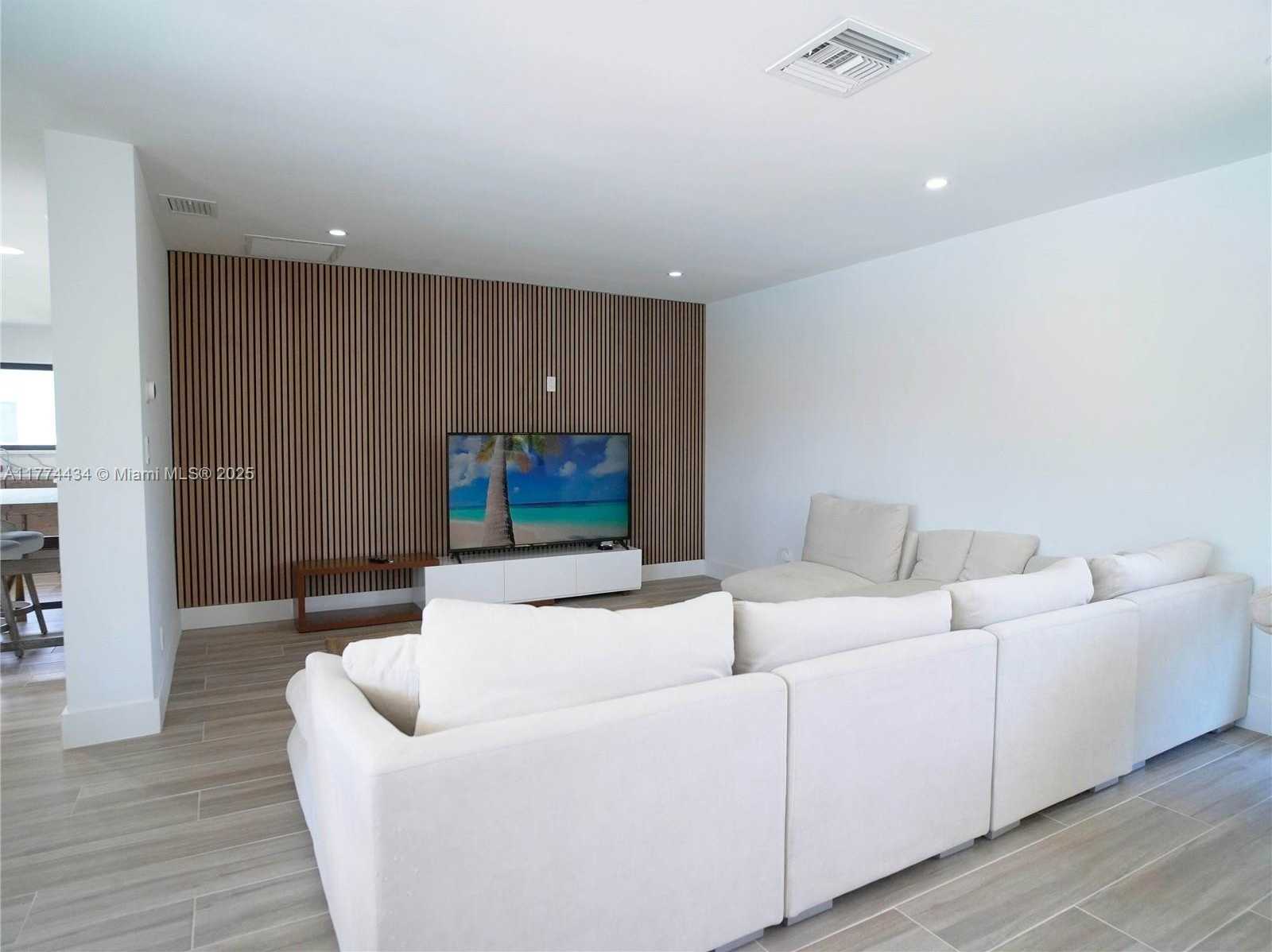 Small Image of 2880 NORTH EAST 23RD PL, Pompano Beach Number 20