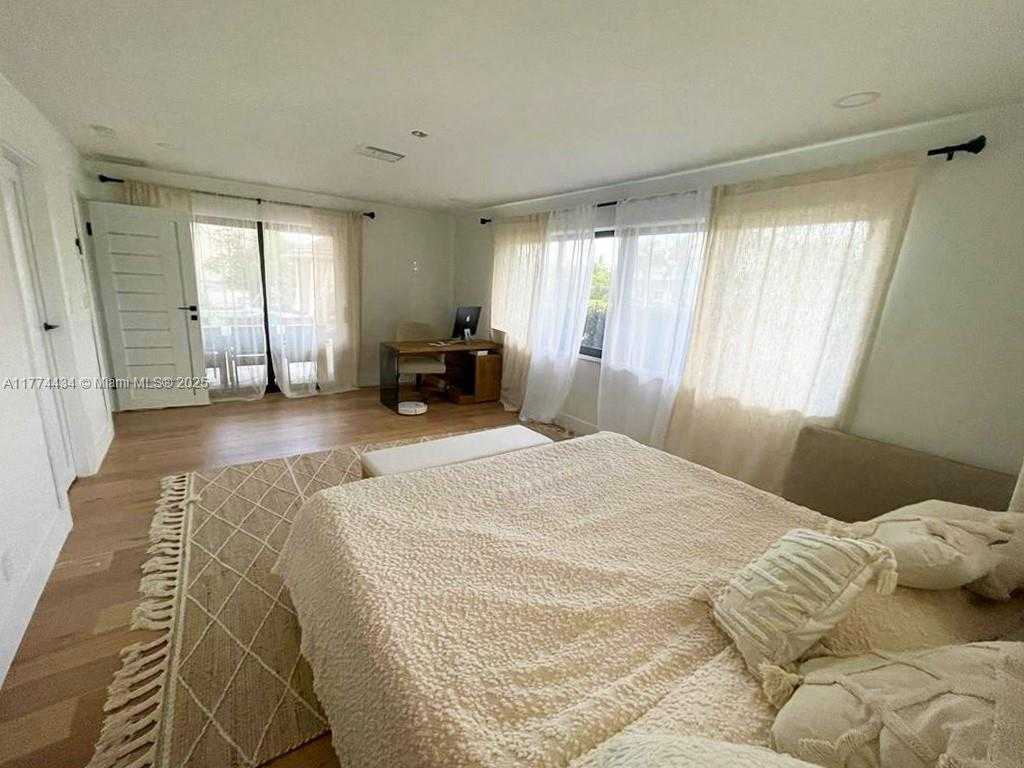 Small Image of 2880 NORTH EAST 23RD PL, Pompano Beach Number 24