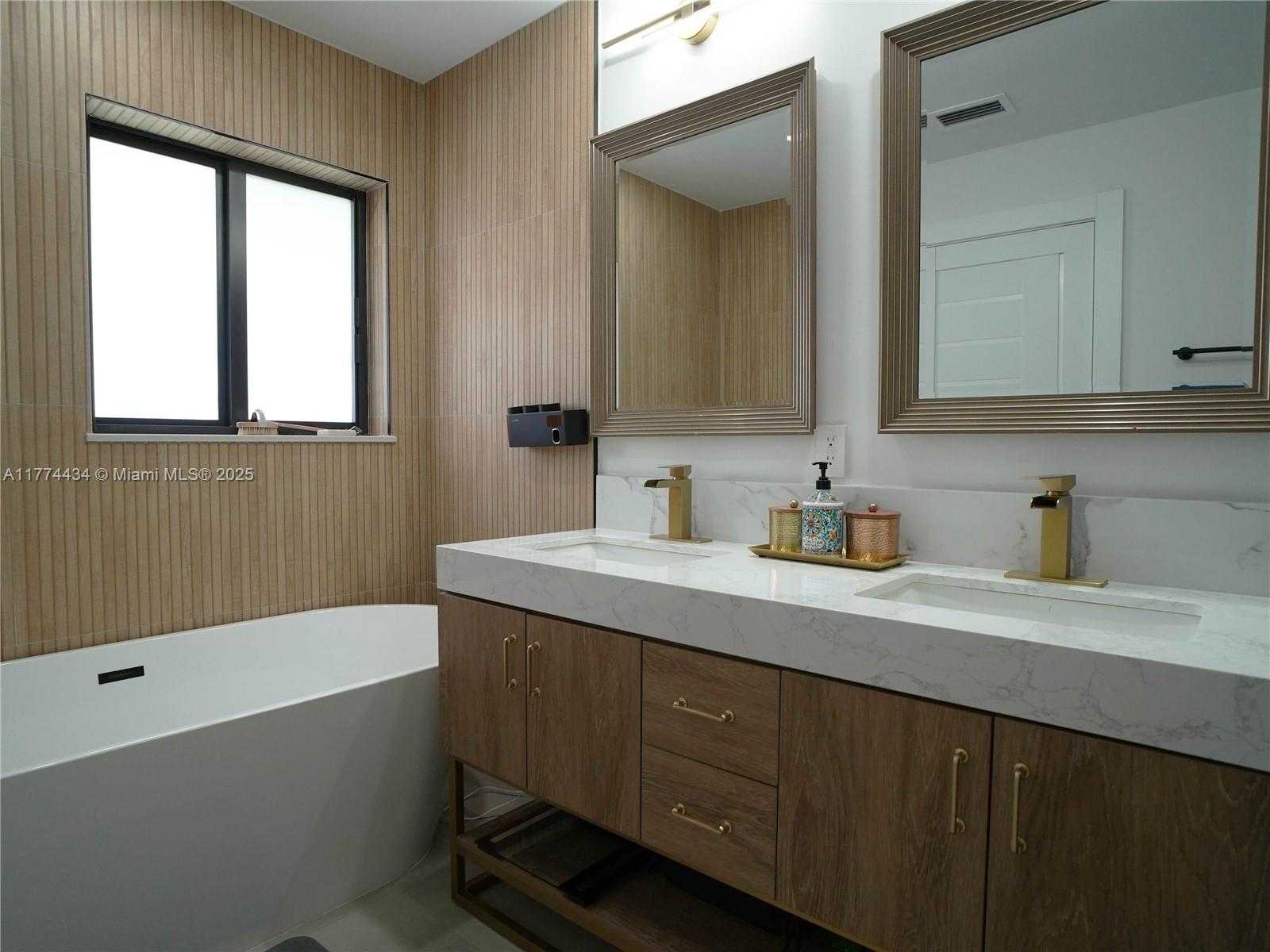 Small Image of 2880 NORTH EAST 23RD PL, Pompano Beach Number 26