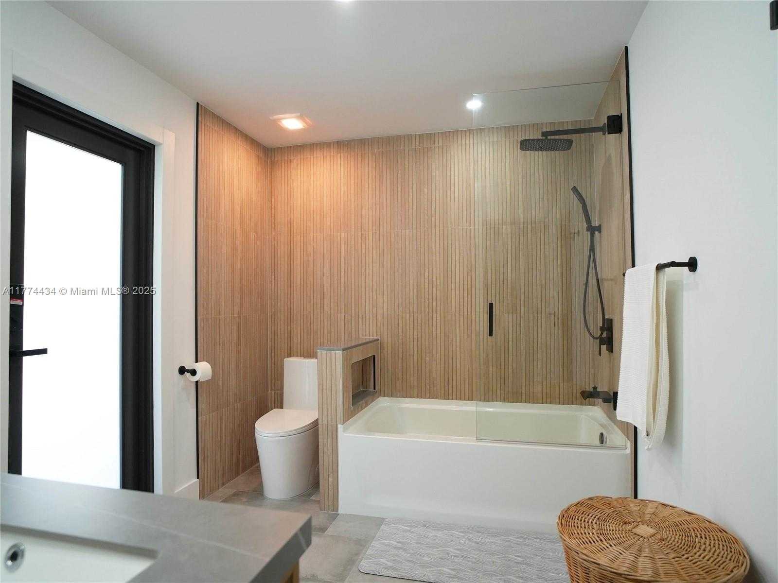 Small Image of 2880 NORTH EAST 23RD PL, Pompano Beach Number 39